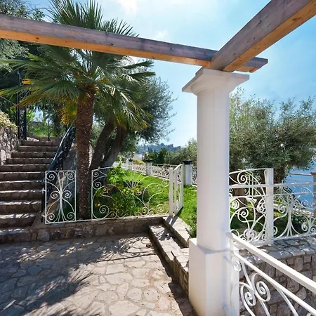 Incanto Stunning Sea View